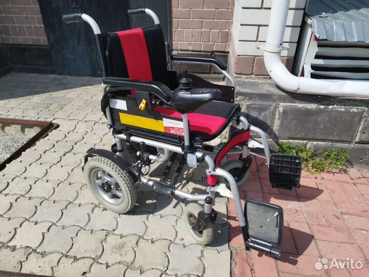 Инвалидная коляска с электроприводом