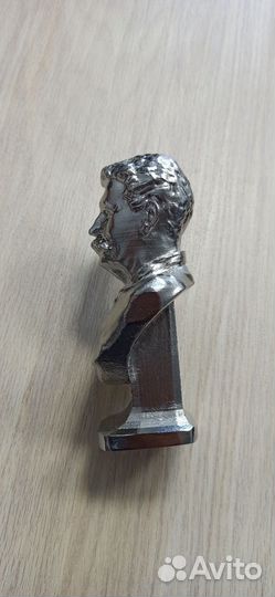 Бюст сталина