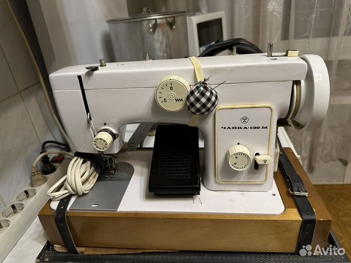 Швейная машина Чайка 132м