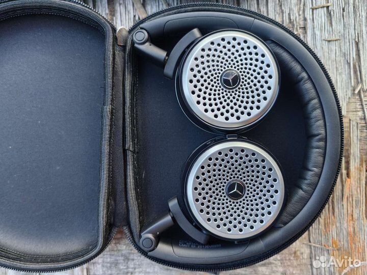 Наушники Mercedes w222