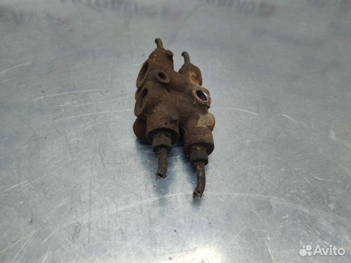 Распределитель тормозных сил Mitsubishi Eclipse 1G