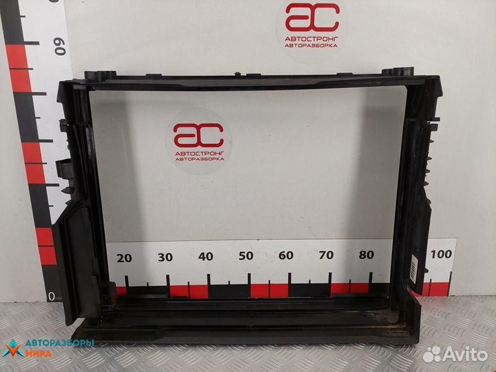 Диффузор вентилятора BMW 7 E65/E66/E67 2002