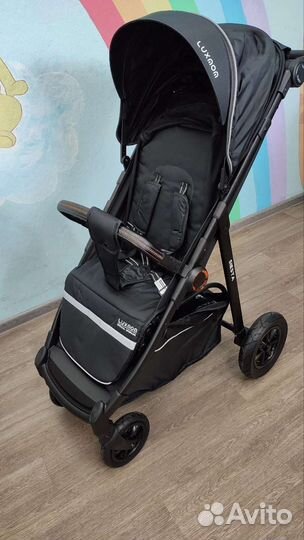 Прогулочная коляска новая