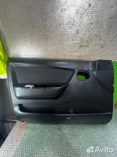 Обшивка двери передняя левая Daewoo Nexia N150