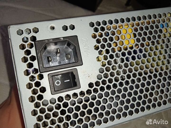 Блок питания fsp на 300ват