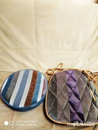 Сидушки, чехлы новые на стулья и табуретки