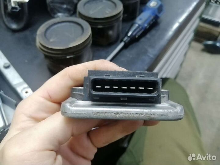 Коммутатор Ауди 80, 100, Passat B3