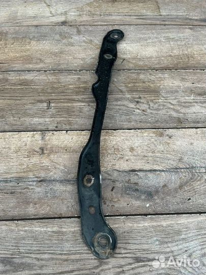 Крепление защиты Audi 3 8P 1.8 2008