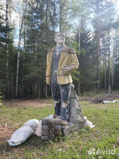 Памятник Ленину