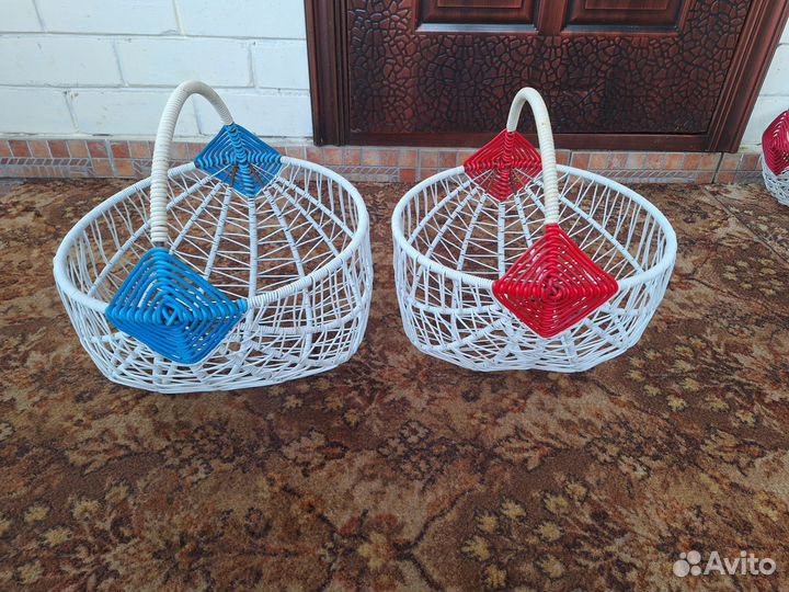 Плетеные корзинки из проволоки