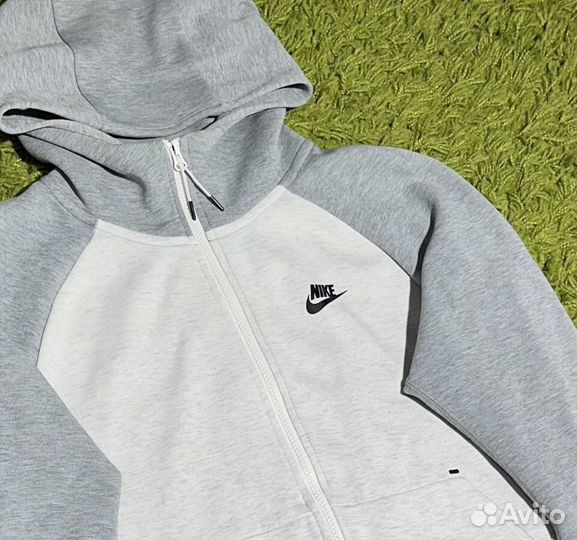 Nike tech fleece