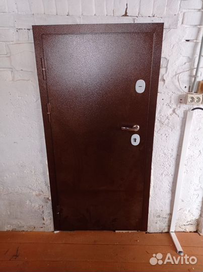 Установка входных дверей