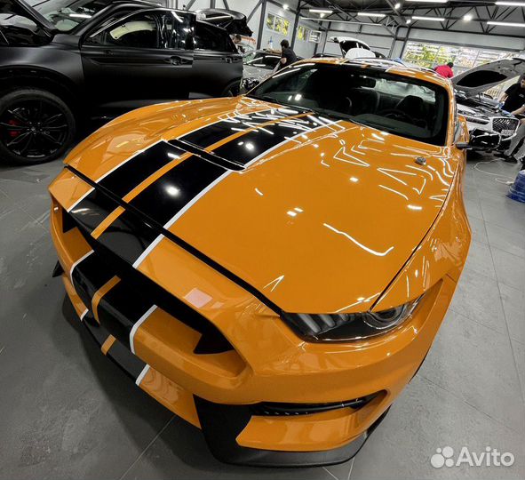 Наклейки, брендирование, антигравийная защита