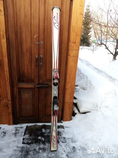 Комплект горные лыжи с ботинками