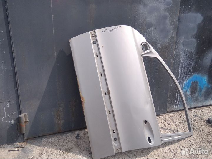 Продам левую пер дверь мерс 211 рест