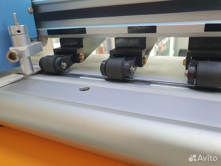 Плоттер для резки гидрогелевой пленки Forward