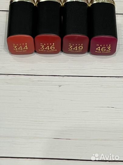 Loreal Матовая губная помада Color Riche