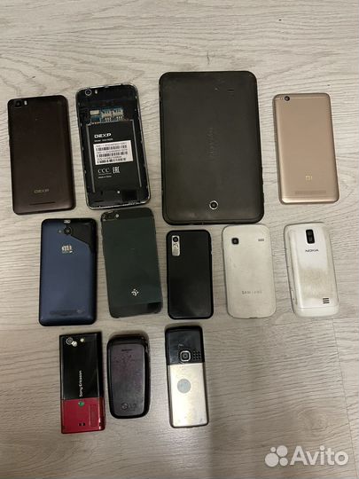 Телефоны на запчасти