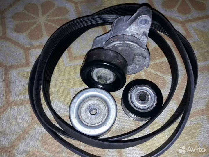 Ролики натяжитель ремень Mitsubishi Outlander