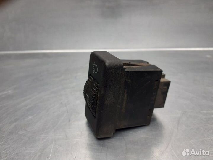 Кнопка корректора фар Volkswagen Passat B3
