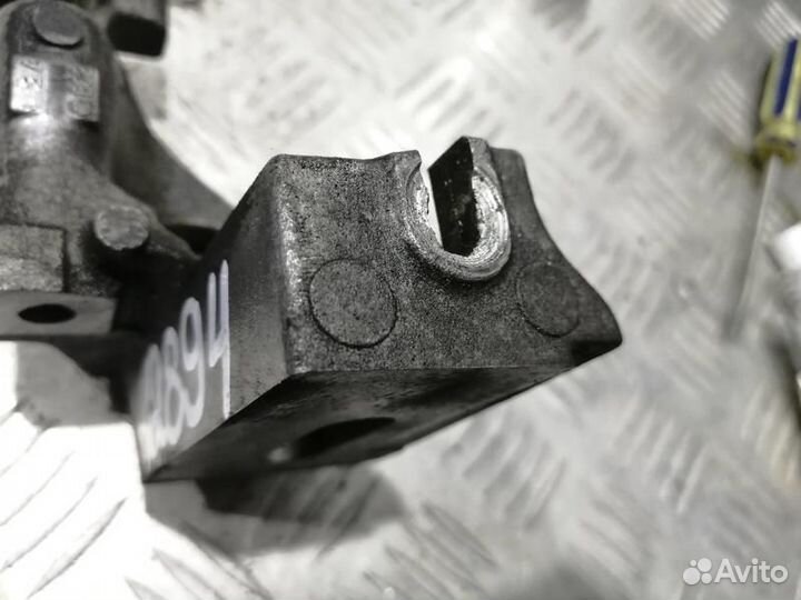 Кронштейн генератора HR15, HR16 Nissan