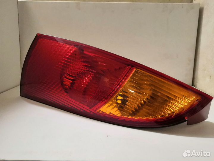 Фонарь форд фокус 1