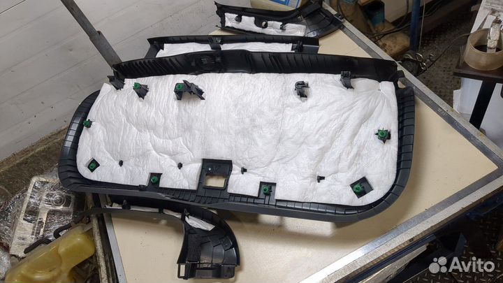 Обшивка крышки багажника Mazda CX-30, 2021