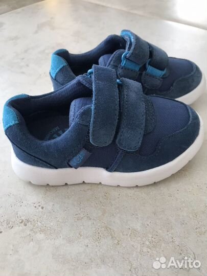 Кроссовки детские UGG 22