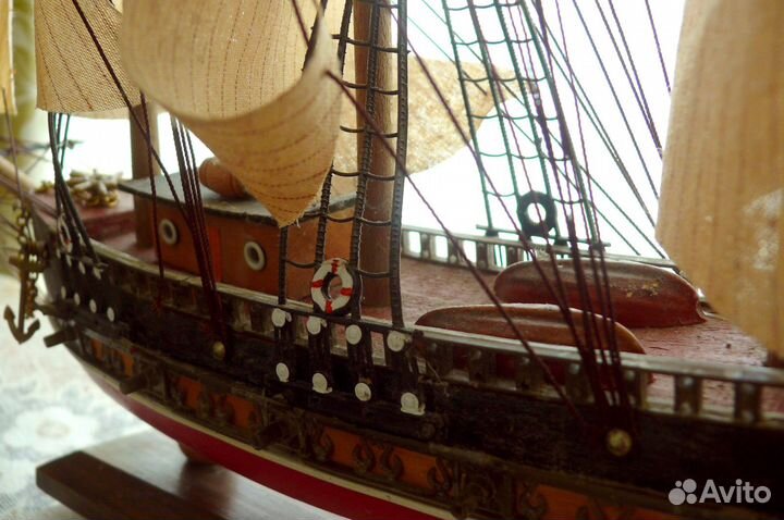 3-мачтовый 1-палубный 10-пушечный корабль