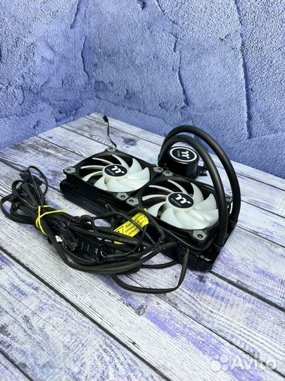 Сжо Thermaltake 240 argb Sync