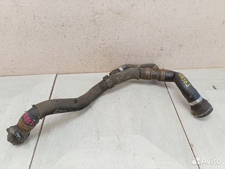 Патрубок системы охлаждения