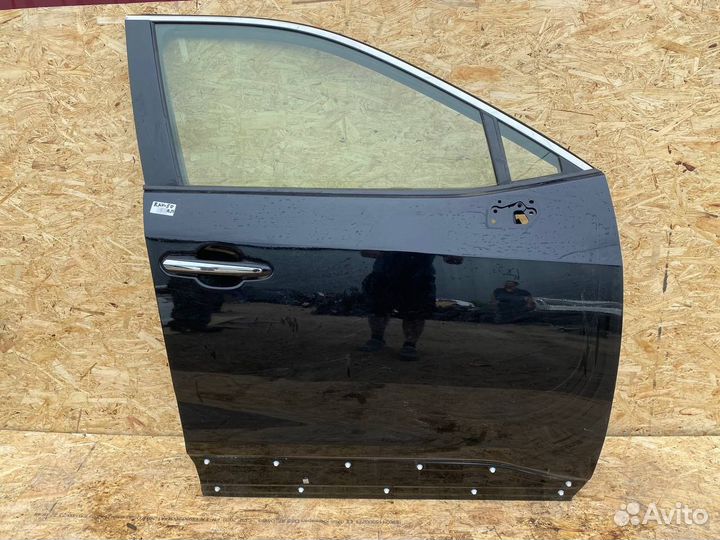 Передняя правая дверь Тойота Рав 4 ха50
