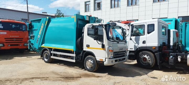 Мусоровоз с задней загрузкой 8м3 на шасси JAC-90