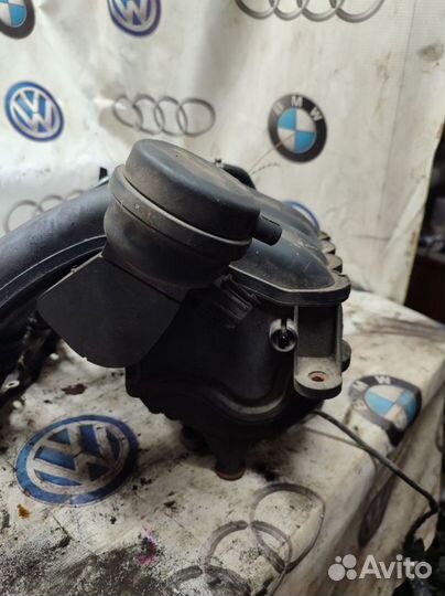 Коллектор впускной VW B5 A4B5 1.8 ADR