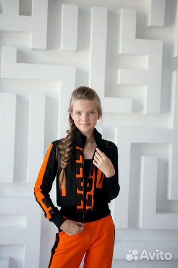 Спортивный костюм для девочки р. 146-152