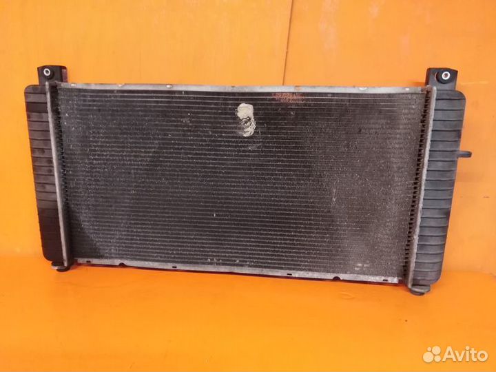 Радиатор основной Chevrolet Tahoe Suburban GMT900