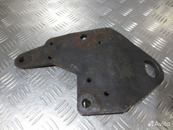 Кронштейн двс Scania 1407896