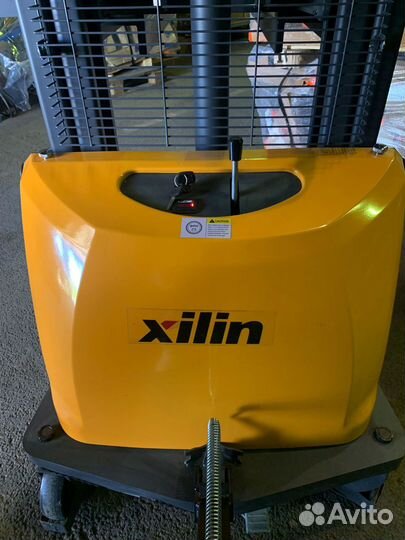 Электрический штабелер