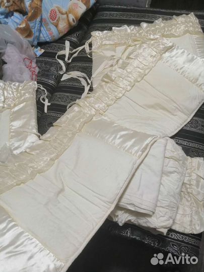 Бортики в кроватку, комплект