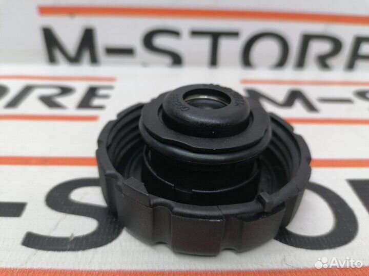 Крышка расширительного бачка Mercedes-Benz