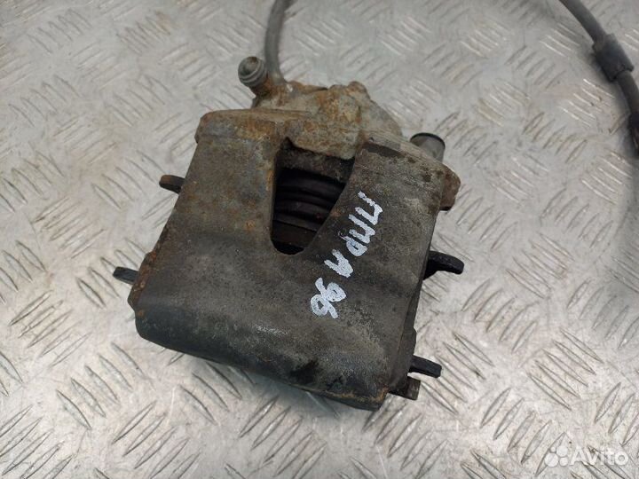 Суппорт передний правый Skoda Octavia A7 1.2 CJZ