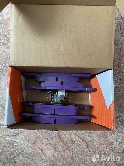 Тормозные колодки передние Renault