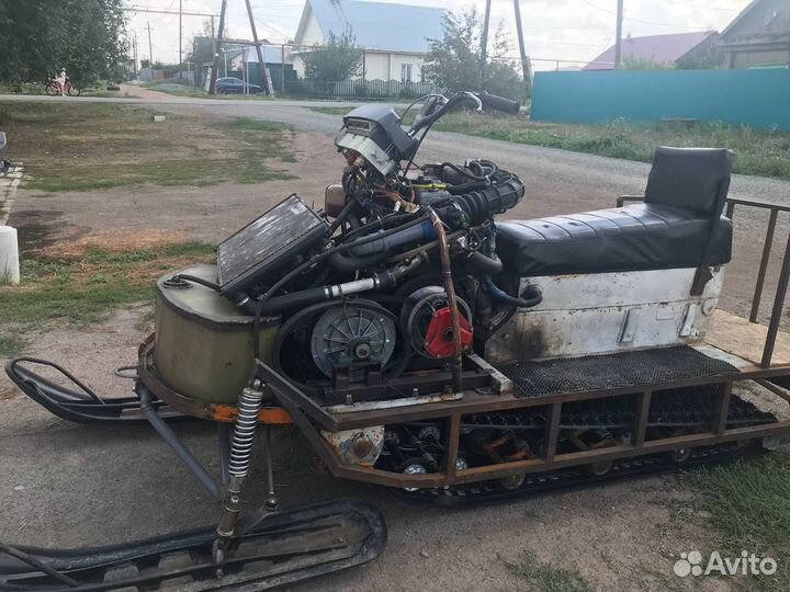 Снегоход Буран