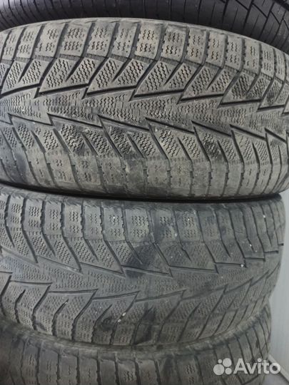 Hankook Winter I'Cept IZ2 215/55 R17