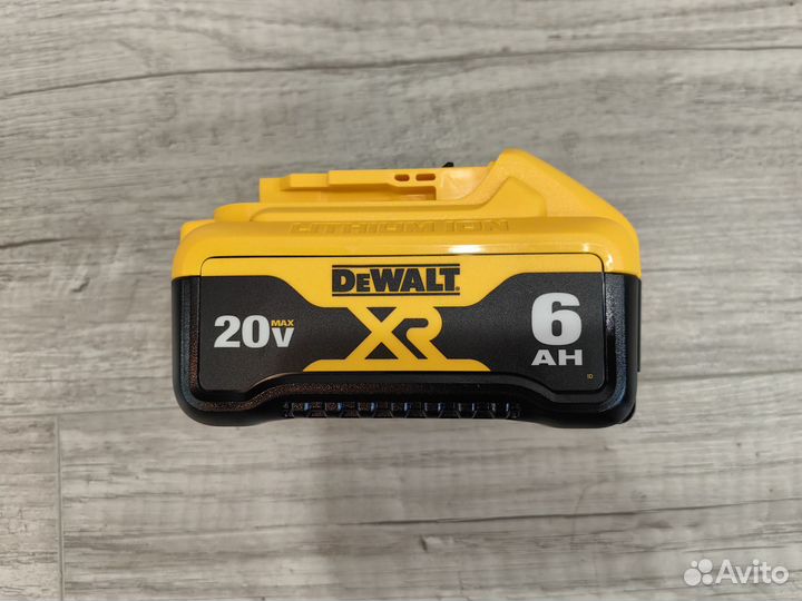 DeWalt DCB206 - Аккумуляторная батарея 6Ah