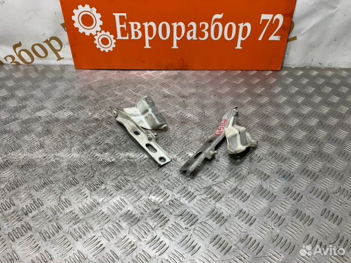 Петля капота Audi Q5 8RB