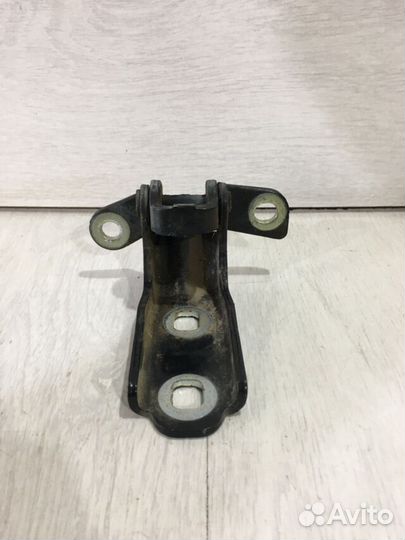 Петля двери chevrolet cruze 1.8 мт седан