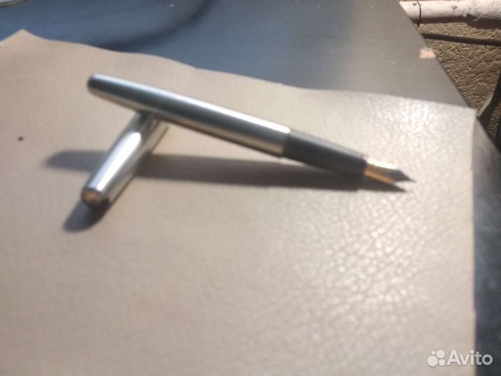 Перьевая ручка паркер