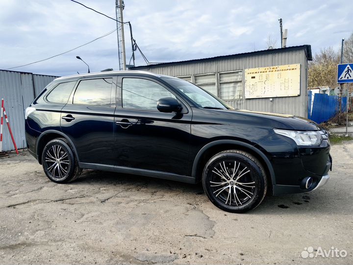 Mitsubishi Outlander 2.0 CVT, 2014, 61 500 км