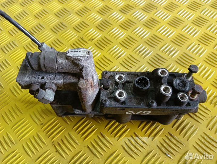 Блок клапанов кпп Man Tga